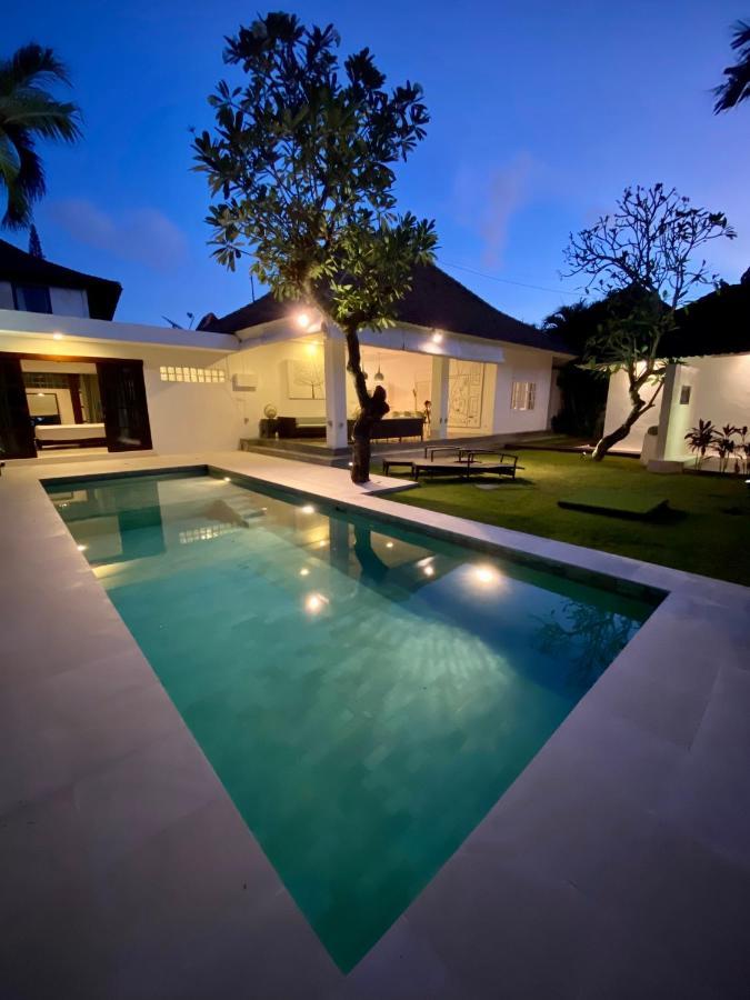 Villa Emma | Heart Of Seminyak | 350M Beach Εξωτερικό φωτογραφία