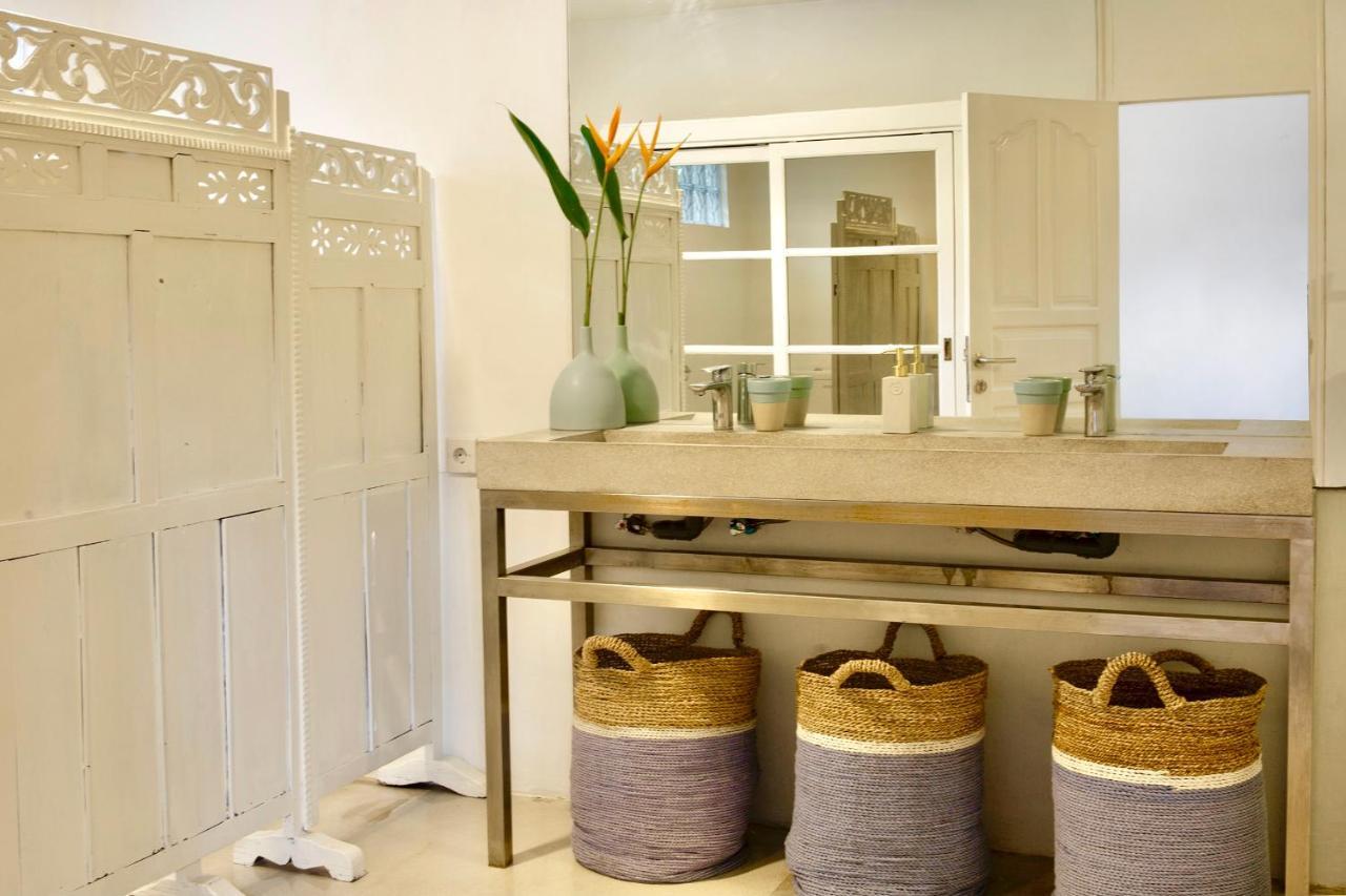 Villa Emma | Heart Of Seminyak | 350M Beach Εξωτερικό φωτογραφία